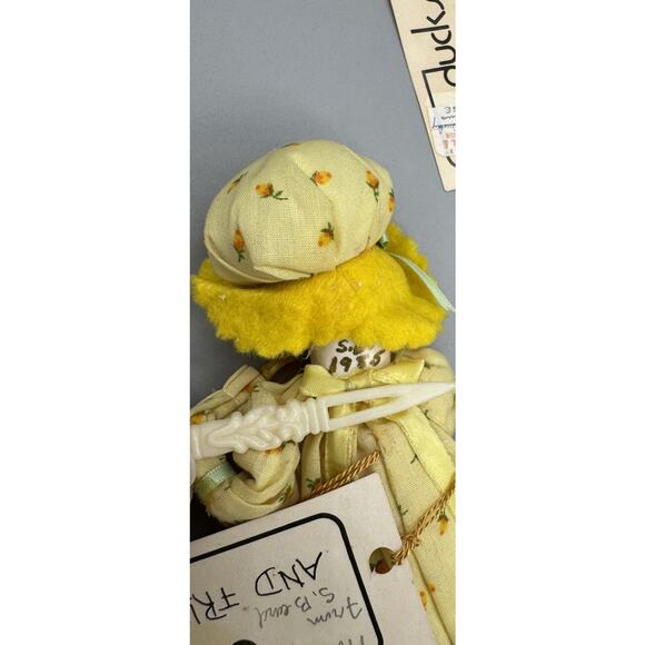 Just Ducky Ducks & Friends Doll Miss Muffet w/ Spider Ceramic Figurine 1980 VTG - Picture 7 of 7